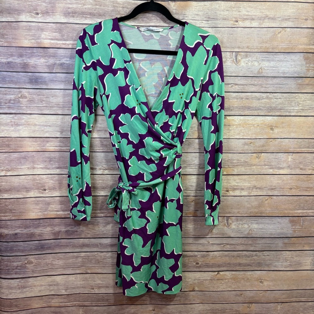 Diane VonFurstenberg Purple Green Print Silk Dress Size 6